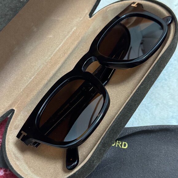 Tom Ford Tortoise Square Sunglasses - Viral Retro Aesthetic main image 7